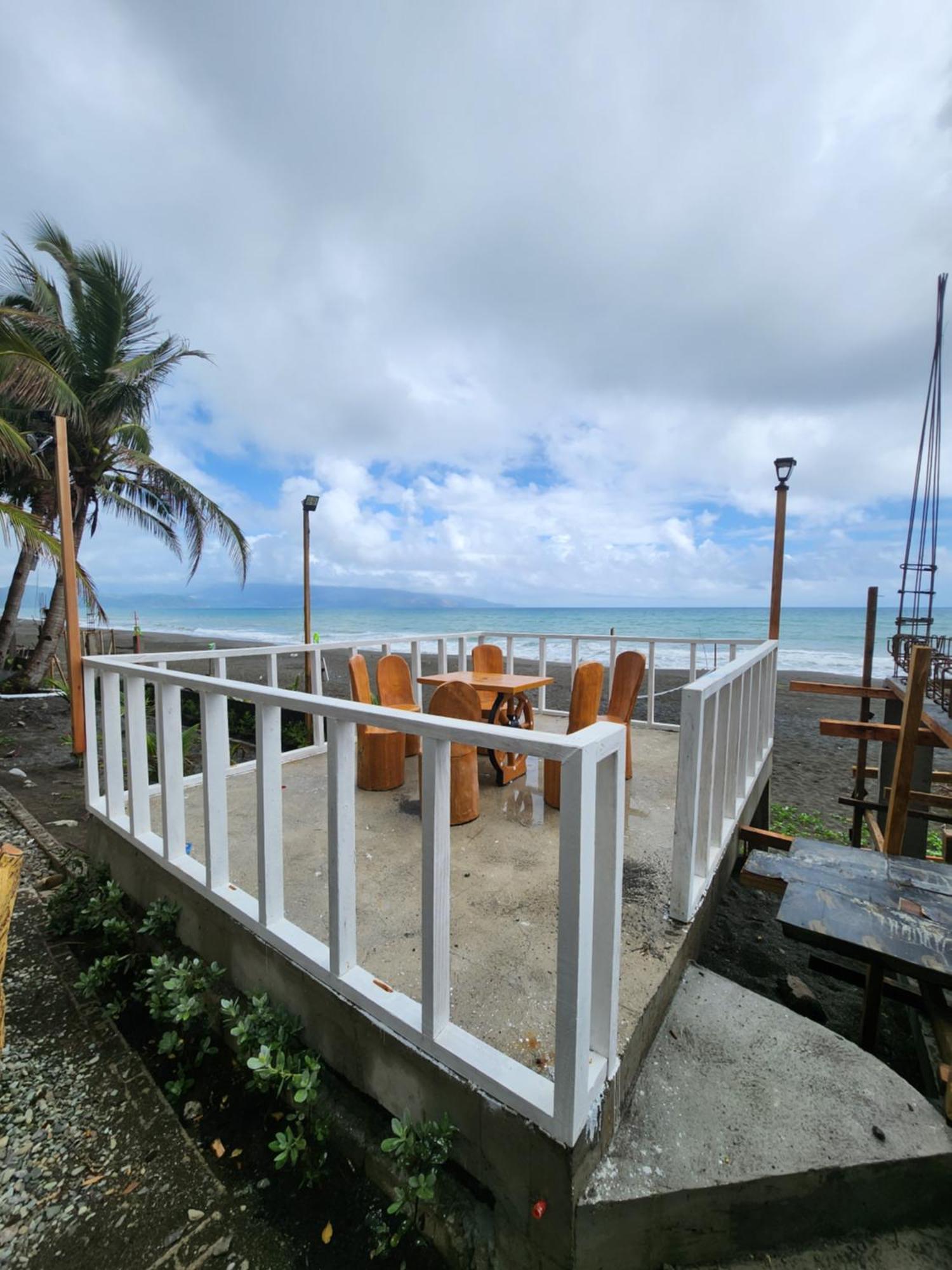 Costa Alora Beach Resort Dingalan Esterno foto